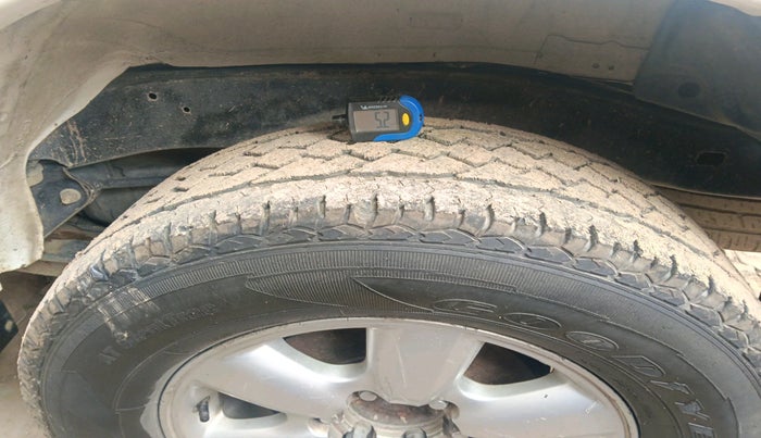 2011 Toyota Fortuner 3.0 4X4 MT, Diesel, Manual, 2,28,191 km, tyre