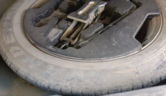 2017 Maruti Vitara Brezza VDI (O), Diesel, Manual, 1,09,106 km, tyre