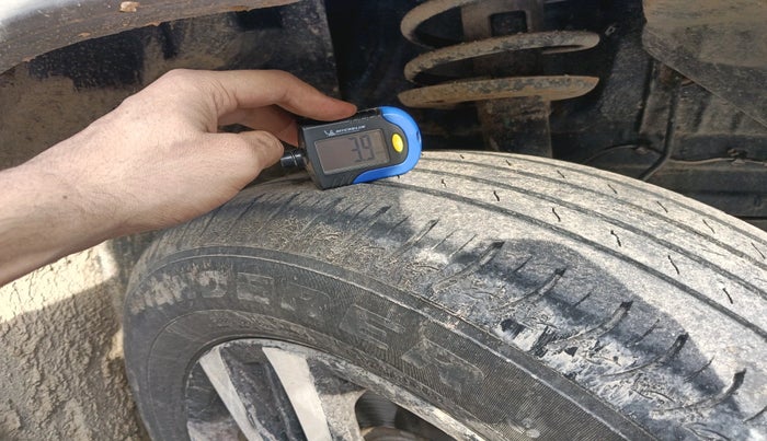 2017 Maruti Vitara Brezza VDI (O), Diesel, Manual, 1,09,106 km, tyre