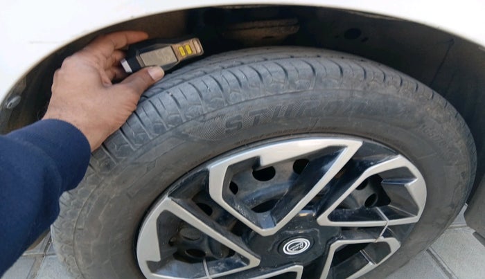 2015 Maruti Wagon R 1.0 VXI, Petrol, Manual, 79,933 km, tyre