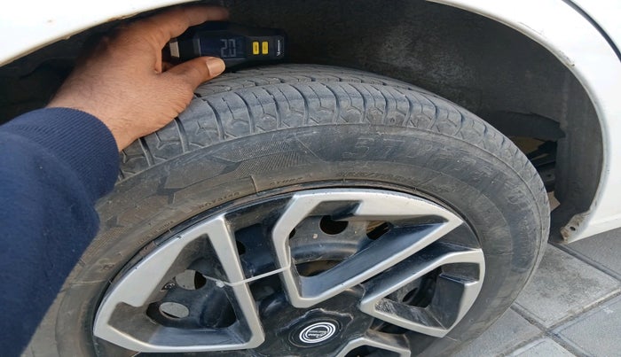 2015 Maruti Wagon R 1.0 VXI, Petrol, Manual, 79,933 km, tyre