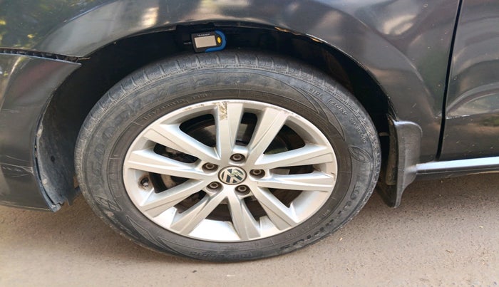 2016 Volkswagen Polo GT TSI AT, Petrol, Automatic, 73,148 km, tyre