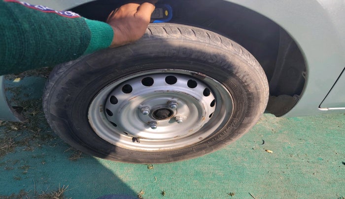 2020 Hyundai NEW SANTRO ERA EXECUTIVE, Petrol, Manual, 1,06,456 km, tyre