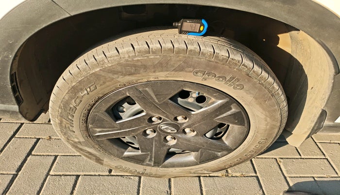 2024 Hyundai VENUE S(O) 1.2, Petrol, Manual, 12,260 km, tyre