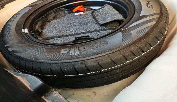 2024 Hyundai VENUE S(O) 1.2, Petrol, Manual, 12,260 km, tyre