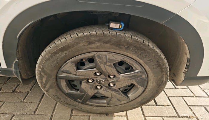 2024 Hyundai VENUE S(O) 1.2, Petrol, Manual, 12,260 km, tyre