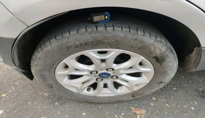 2016 Ford Ecosport TITANIUM 1.5L DIESEL, Diesel, Manual, 1,26,684 km, tyre