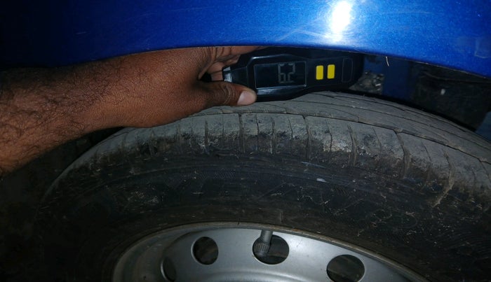 2015 Hyundai Eon D-LITE+, Petrol, Manual, 26,070 km, tyre