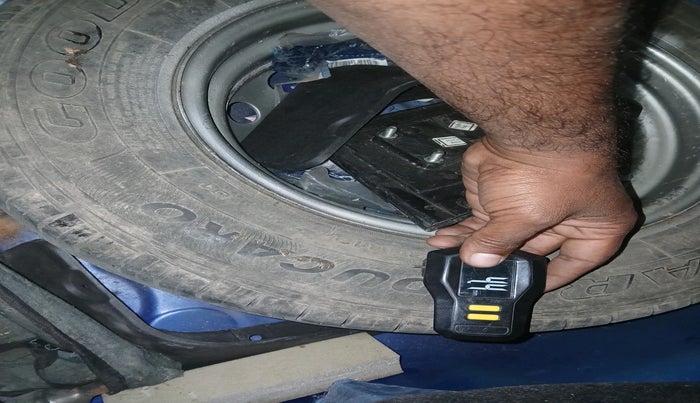 2015 Hyundai Eon D-LITE+, Petrol, Manual, 26,070 km, tyre