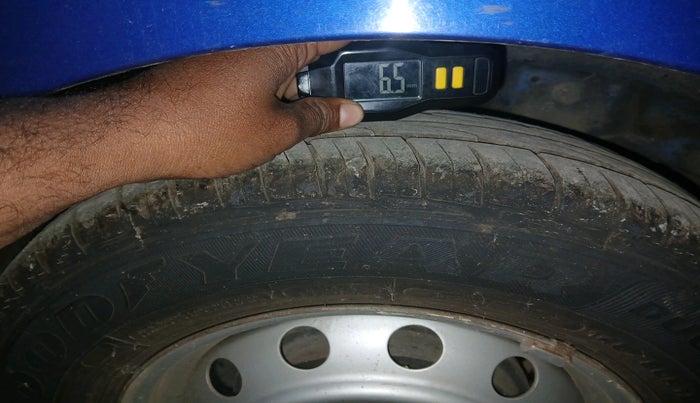 2015 Hyundai Eon D-LITE+, Petrol, Manual, 26,070 km, tyre