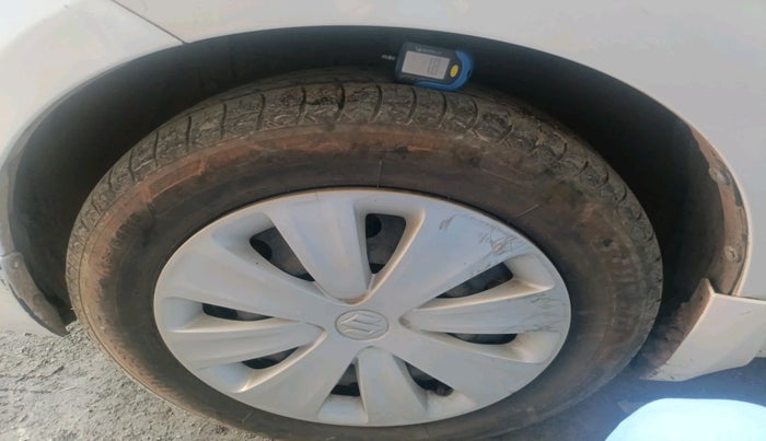 2017 Maruti Ertiga VXI CNG, Petrol, Manual, 1,11,525 km, tyre