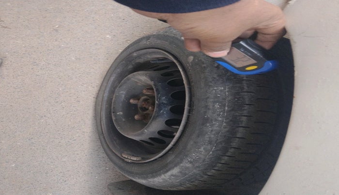 2010 Maruti Wagon R 1.0 VXI, Petrol, Manual, 999 km, tyre