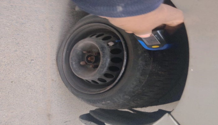 2010 Maruti Wagon R 1.0 VXI, Petrol, Manual, 999 km, tyre