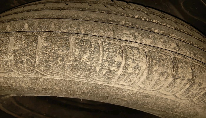 2016 Mahindra XUV500 W10, Diesel, Manual, 28,483 km, tyre