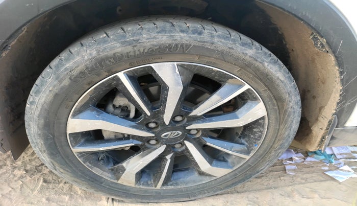 2019 Mahindra XUV300 W8 (O) 1.5 DIESEL, Diesel, Manual, 1,13,278 km, tyre