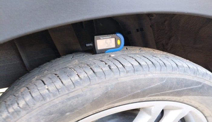 2023 Renault TRIBER RXZ, Petrol, Manual, 21,042 km, tyre