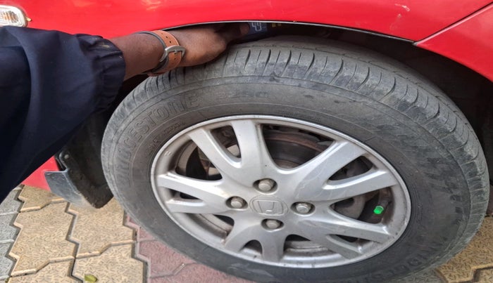 2012 Honda Brio V MT, Petrol, Manual, 86,039 km, tyre