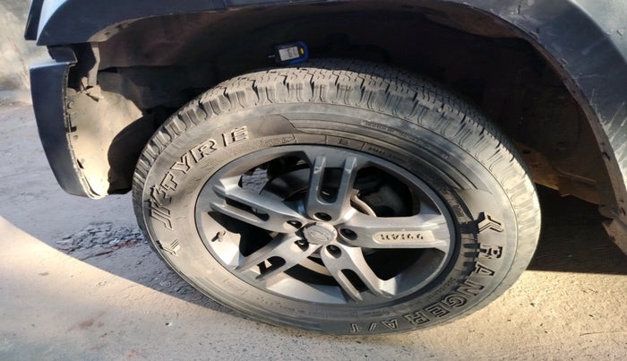 2021 Mahindra Thar LX D 4WD AT CONVERTIBLE, Diesel, Automatic, 78,669 km, tyre