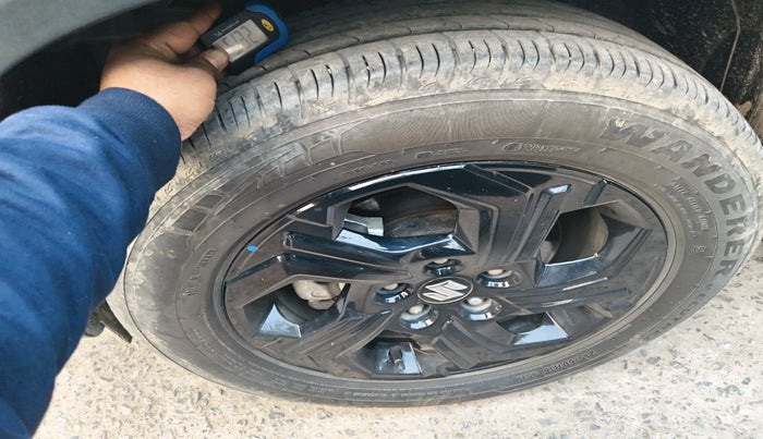 2025 Maruti BREZZA ZXI S-CNG, Petrol, Manual, 27,648 km, tyre