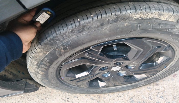 2025 Maruti BREZZA ZXI S-CNG, Petrol, Manual, 27,648 km, tyre