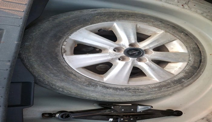 2011 Toyota Corolla Altis G PETROL, Petrol, Manual, 20,417 km, tyre