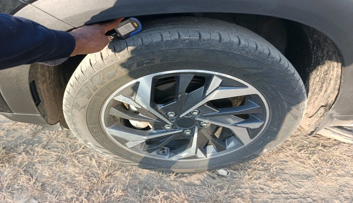 2023 Hyundai Creta EX 1.5 PETROL, Petrol, Manual, 30,335 km, tyre