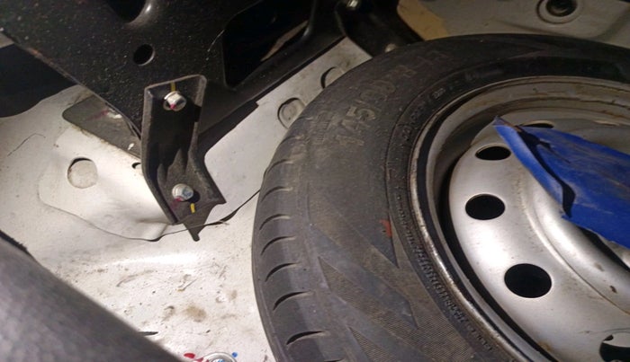 2018 Maruti Wagon R 1.0 LXI CNG, Petrol, Manual, 52,085 km, tyre