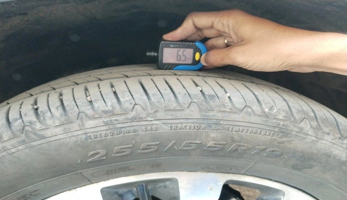 2022 MG GLOSTER SAVVY 2.0 TURBO 7 STR 2WD, Diesel, Automatic, 1,27,500 km, tyre