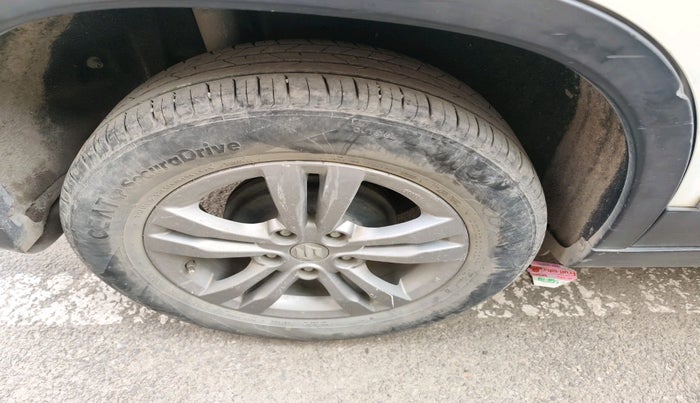 2016 Maruti Vitara Brezza ZDI PLUS, Diesel, Manual, 1,28,386 km, tyre