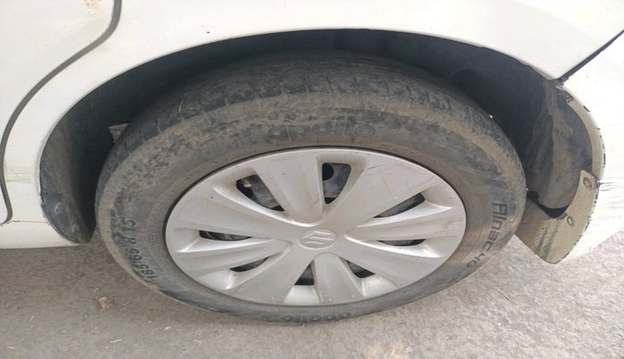 2017 Maruti Ertiga VXI CNG, Petrol, Manual, 1,30,690 km, tyre