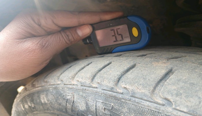 2011 Maruti Wagon R 1.0 VXI, Petrol, Manual, 59,294 km, tyre