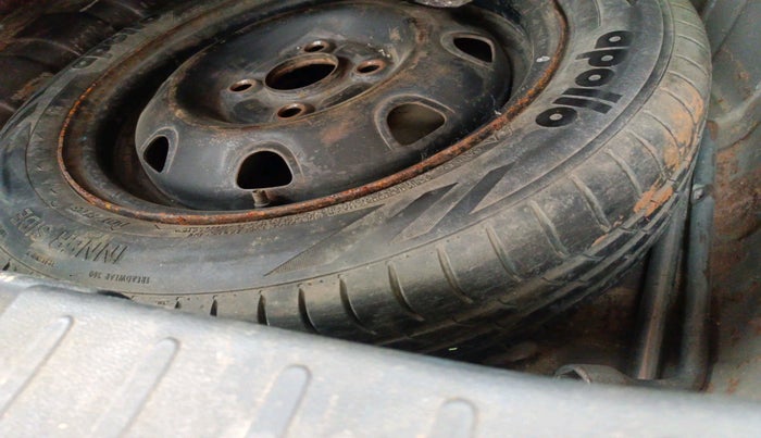 2016 Maruti Alto K10 VXI, Petrol, Manual, 1,10,785 km, tyre