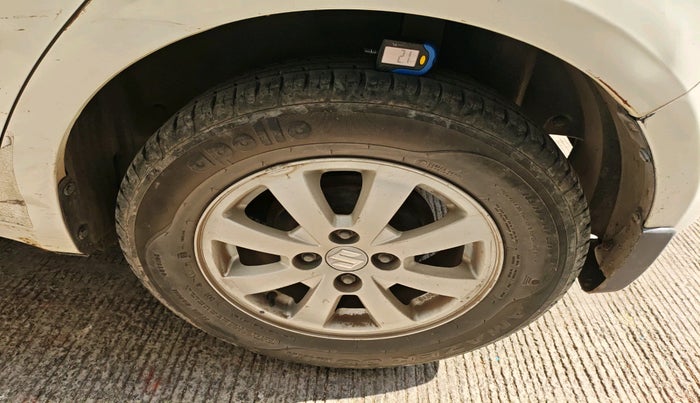 2010 Maruti Swift ZXI 1.3, Petrol, Manual, 60,646 km, tyre