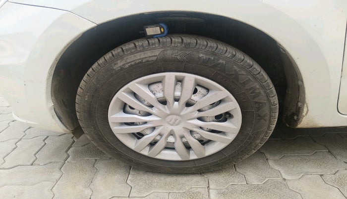2022 Maruti Dzire VXI, Petrol, Manual, 55,450 km, tyre