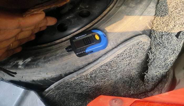 2022 Maruti Dzire VXI, Petrol, Manual, 55,450 km, tyre