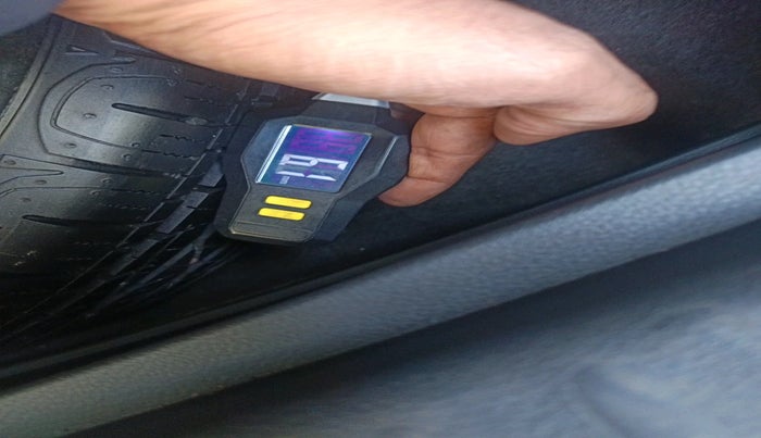 2021 Jeep Compass MODEL S (O) 1.4 PETROL DCT, Petrol, Automatic, 92,474 km, tyre