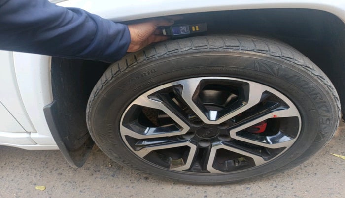 2021 Jeep Compass MODEL S (O) 1.4 PETROL DCT, Petrol, Automatic, 92,474 km, tyre