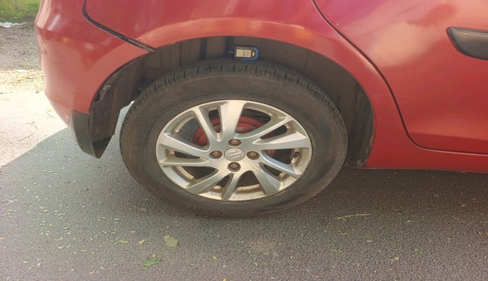 2012 Maruti Swift VDI, Diesel, Manual, 1,45,551 km, tyre