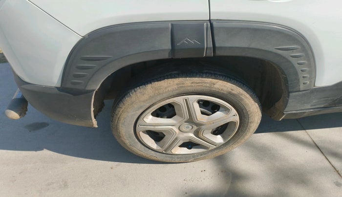 2022 Maruti BREZZA VXI SMART HYBRID, Petrol, Manual, 91,320 km, tyre