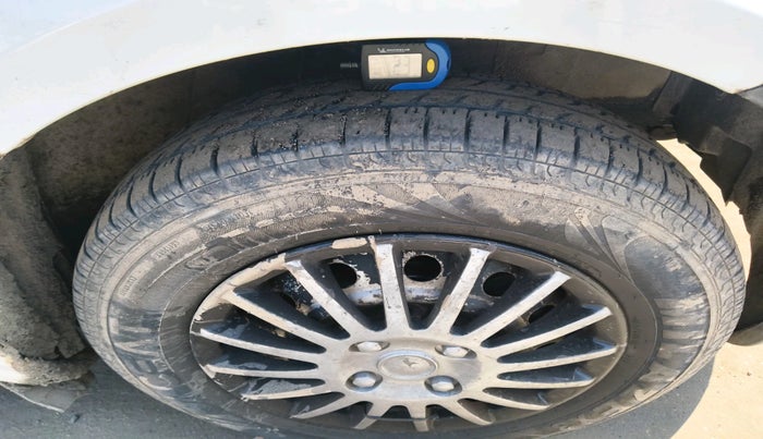 2010 Maruti Swift LDI, Diesel, Manual, 1,71,493 km, tyre