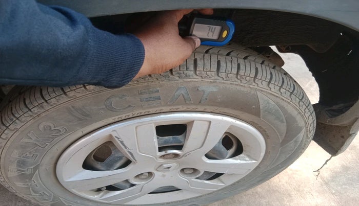 2019 Renault Kwid RXT 1.0 AMT (O), Petrol, Automatic, 95,353 km, tyre