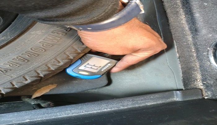 2013 Audi A4 2.0 TDI 142BHP PREMIUM, Diesel, Automatic, 1,24,594 km, tyre