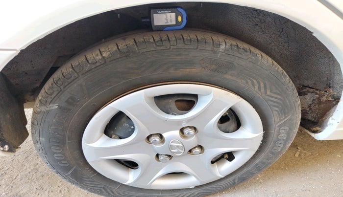 2010 Hyundai Accent GLE, Petrol, Manual, 87,760 km, tyre
