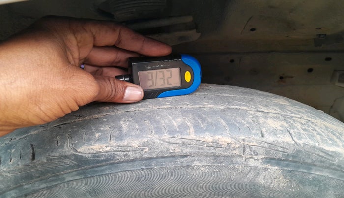 2012 Maruti Swift Dzire VXI, Petrol, Manual, 1,56,306 km, tyre