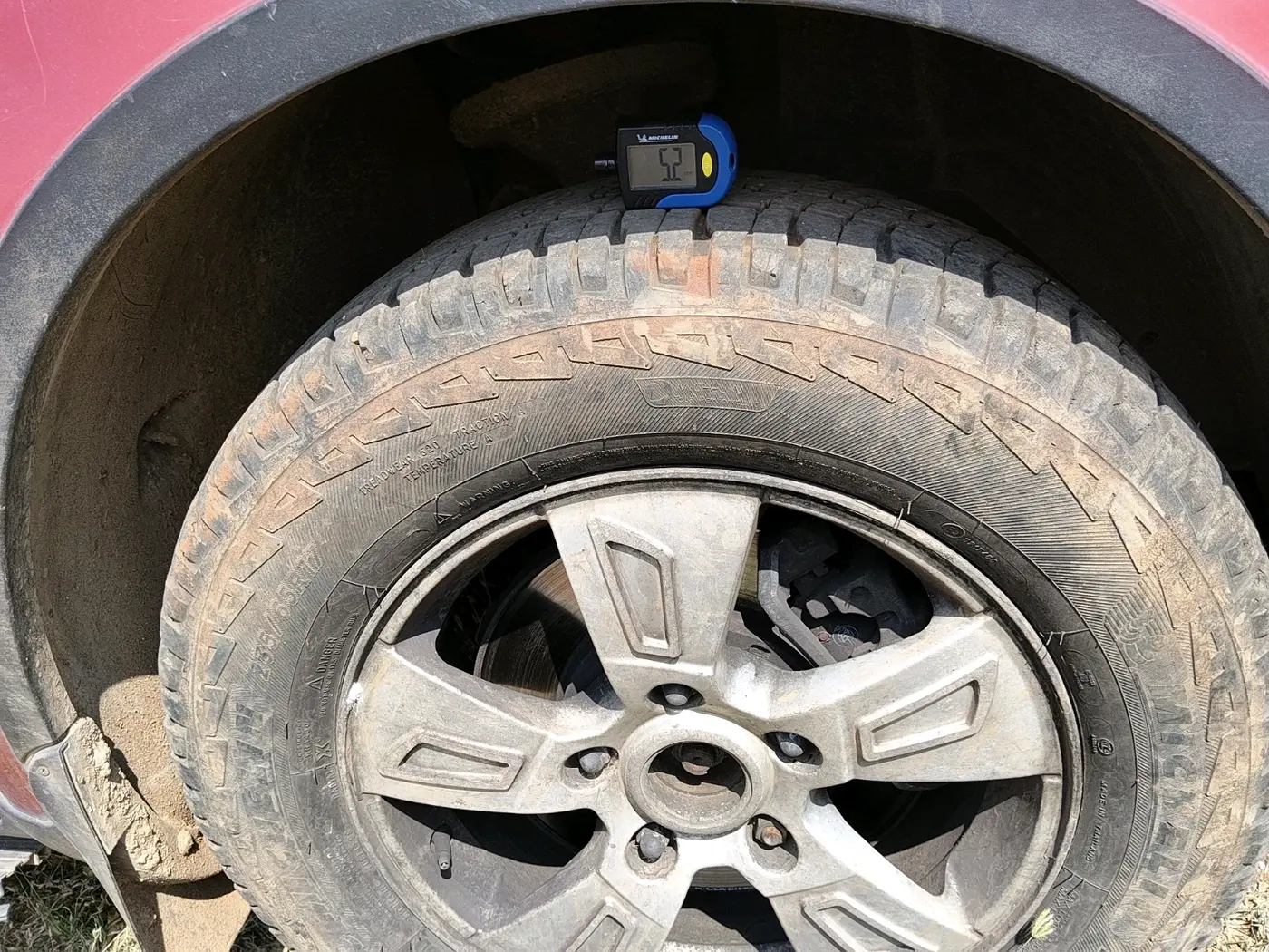 2011 Mahindra XUV500 W8, Diesel, Manual, 95,576 km, tyre