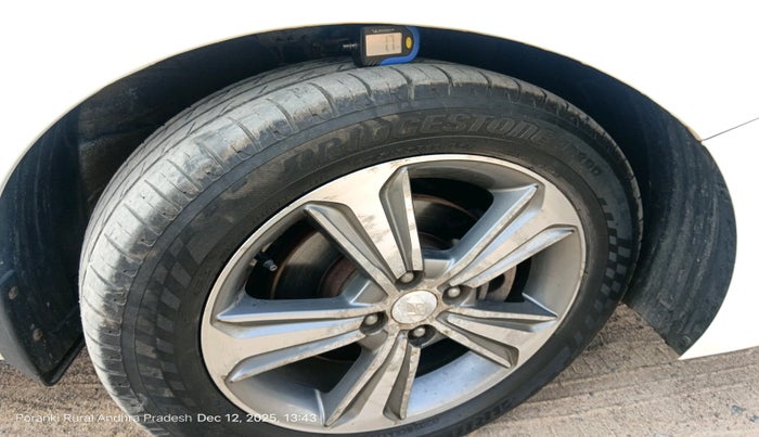 2019 Hyundai Verna 1.6 CRDI SX (O) AT, Diesel, Automatic, 1,38,324 km, tyre