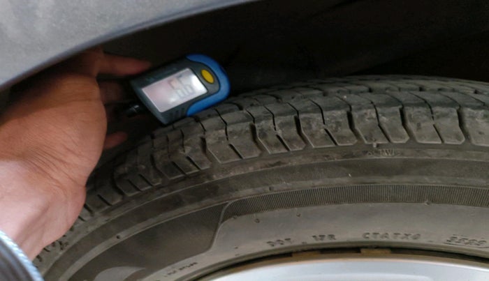 2012 Hyundai i10 SPORTZ 1.2, Petrol, Manual, 87,903 km, tyre