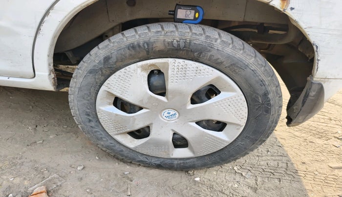 2011 Maruti Alto K10 VXI, Petrol, Manual, 2,14,749 km, tyre