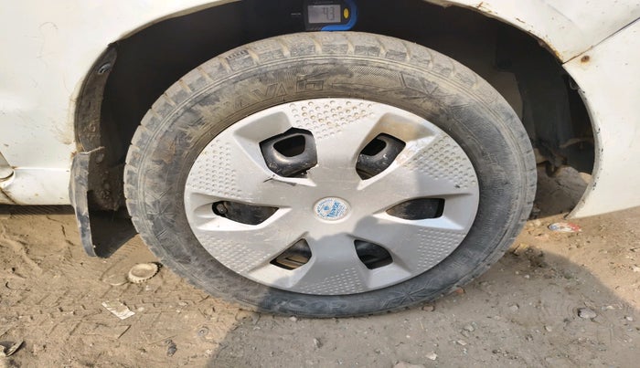 2011 Maruti Alto K10 VXI, Petrol, Manual, 2,14,749 km, tyre