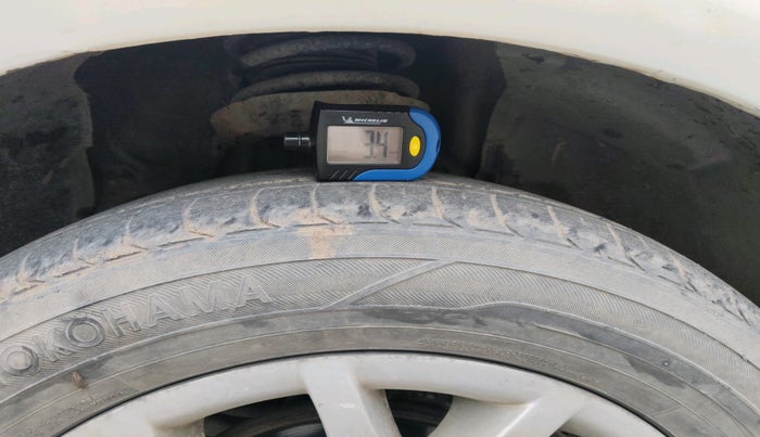 2010 Fiat Grand Punto EMOTION 1.3, Diesel, Manual, 1,26,006 km, tyre